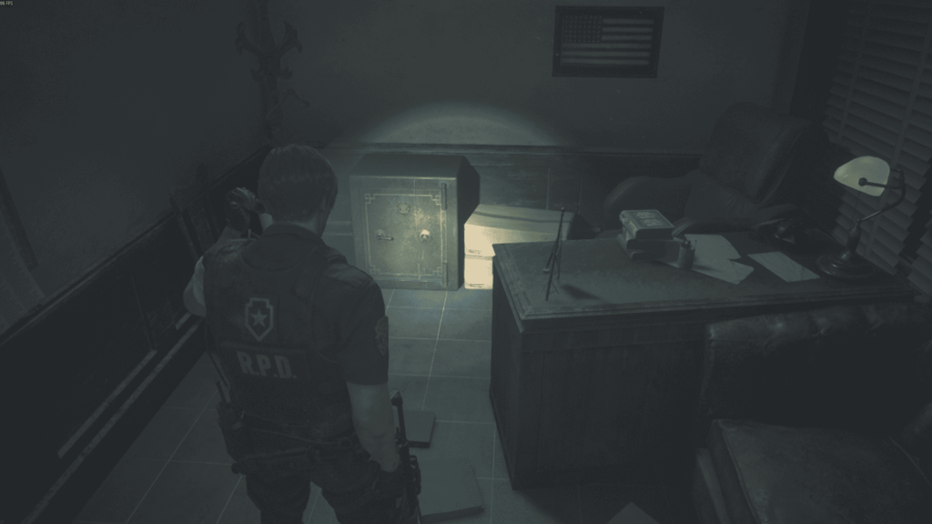 сейф начальника полиции — код 9, 15, 7, набедренная сумка RE2 Remake
