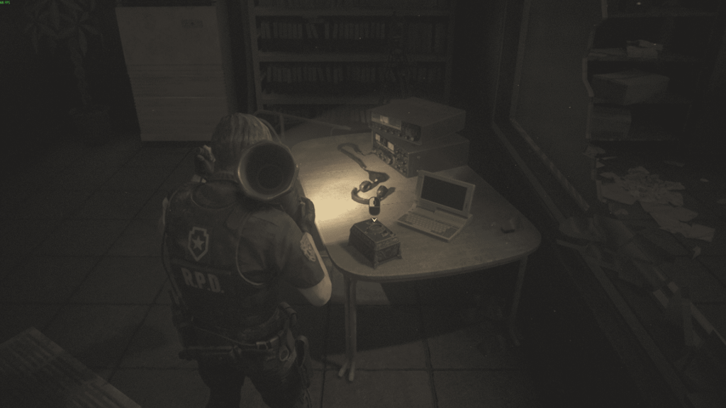 шкатулка с красным камнем — флешка-жетон STARS, Resident Evil 2 Remake